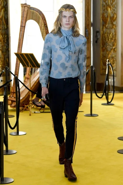 Look 107